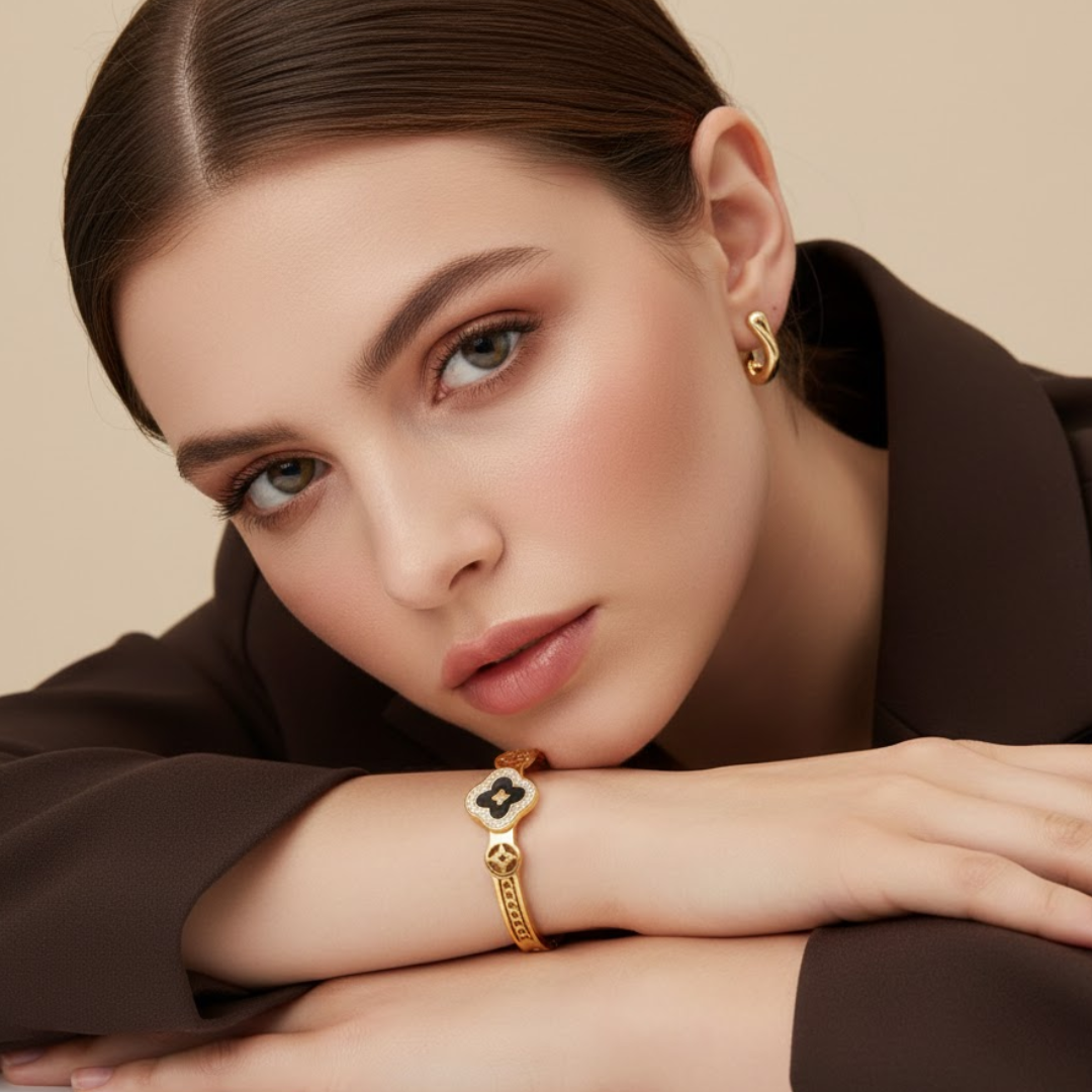 Alara | 18K Gold Plated Black Clover Zircon Cuff Bracelet Bangle