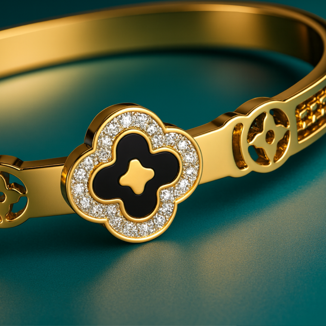 Alara | 18K Gold Plated Black Clover Zircon Cuff Bracelet Bangle