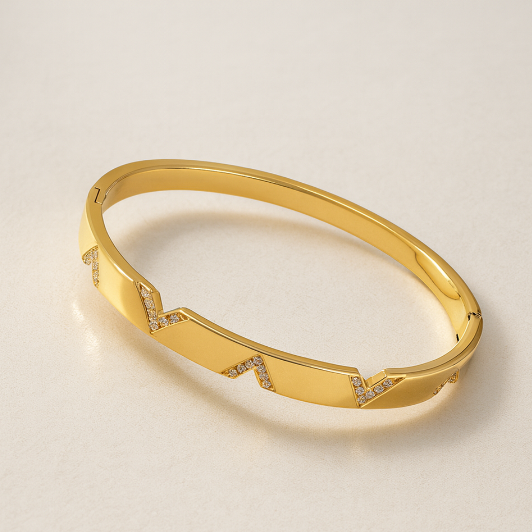 Vida | V-Cut Gold Plated Bracelet Bangle with Zircons
