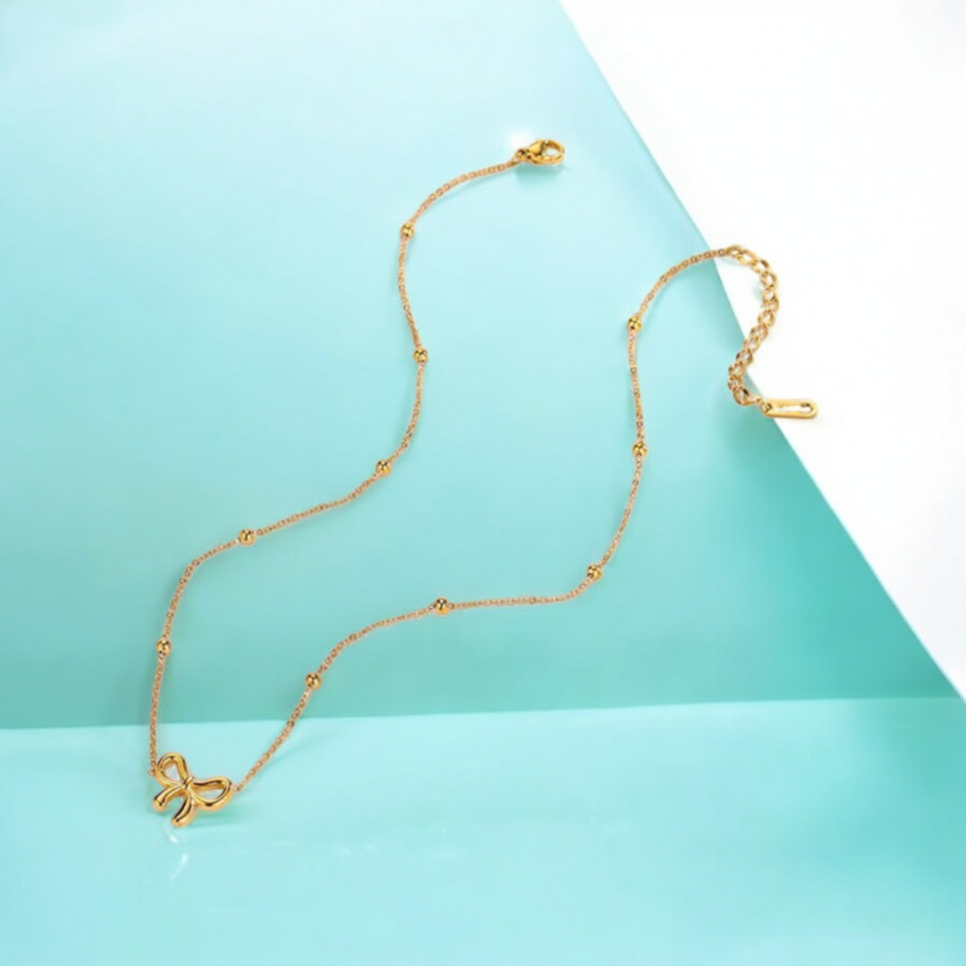 Quinn | Gold Plated Bow Shaped Pendant Necklace