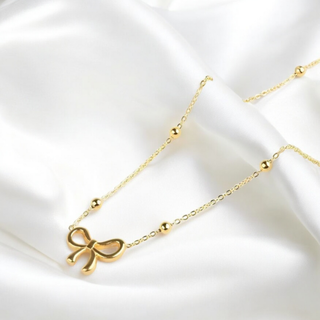 Quinn | Gold Plated Bow Shaped Pendant Necklace