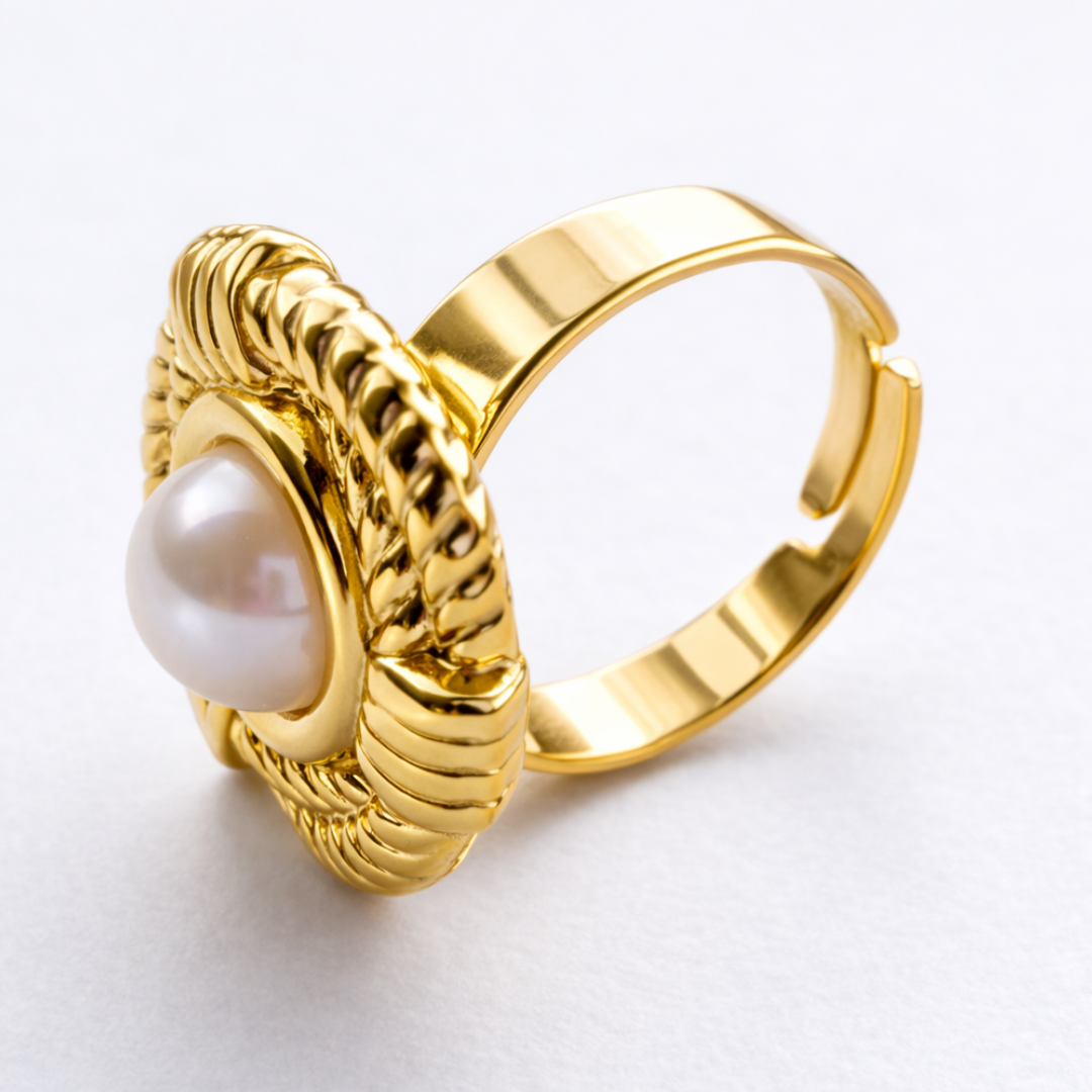 Zoe | Gold Plated Vintage Chunky Resizable Ring with a Round Pearl