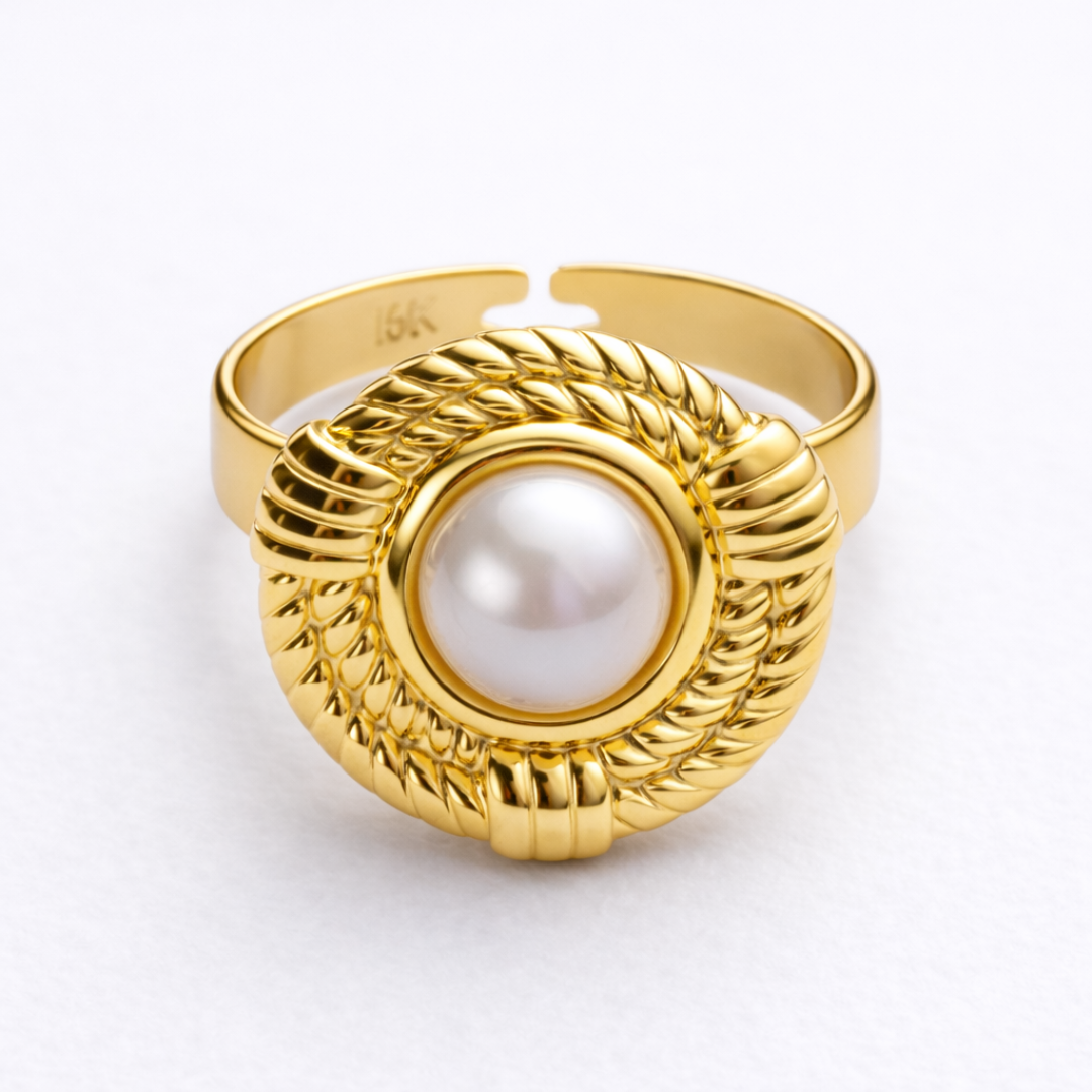 Zoe | Gold Plated Vintage Chunky Resizable Ring with a Round Pearl
