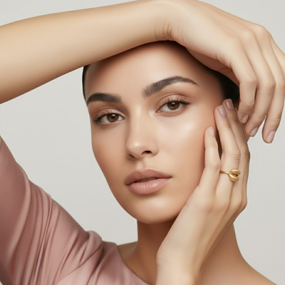 Delilah | Gold-Plated Kiss Lips Resizable Ring