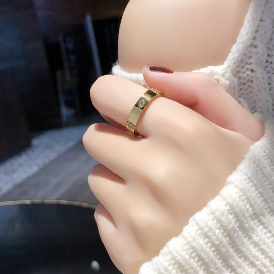 Samira | Gold (18K) Plated Circular Inlaid Zircon Waterproof Ring