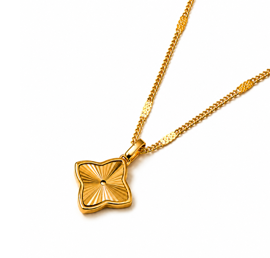 Zélie | Gold Plated Textured Four-Leaf Clover Necklace
