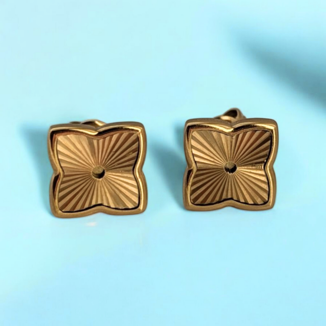 Lara | Gold (18K) Plated Four-Leaf Clover Flower Waterproof Stud Earrings