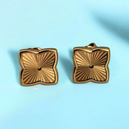 Lara | Gold (18K) Plated Four-Leaf Clover Flower Waterproof Stud Earrings