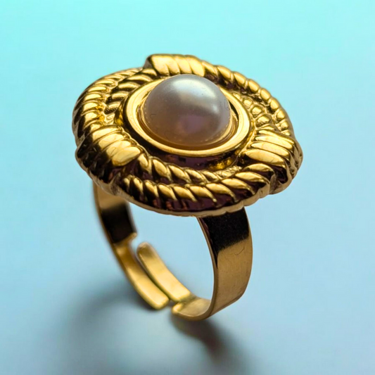 Zoe | Gold Plated Vintage Chunky Resizable Ring with a Round Pearl