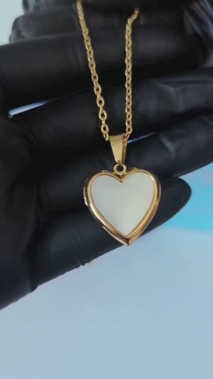Rochelle | Gold (18K) Plated Heart Photo Frame Locket Pendant Waterproof Necklace
