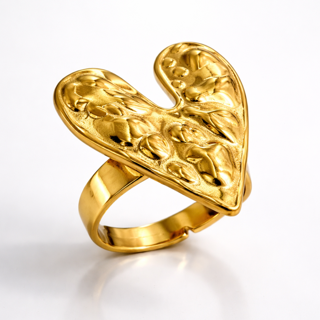 Avena | Gold-Plated Heart Hammered Resizeable Ring